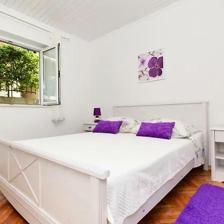 Vekic マカルスカ