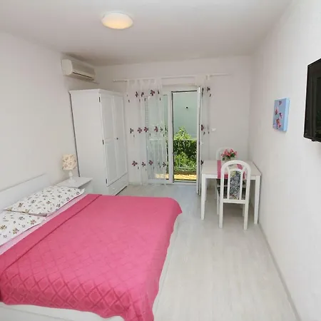 Vekic Apartman *